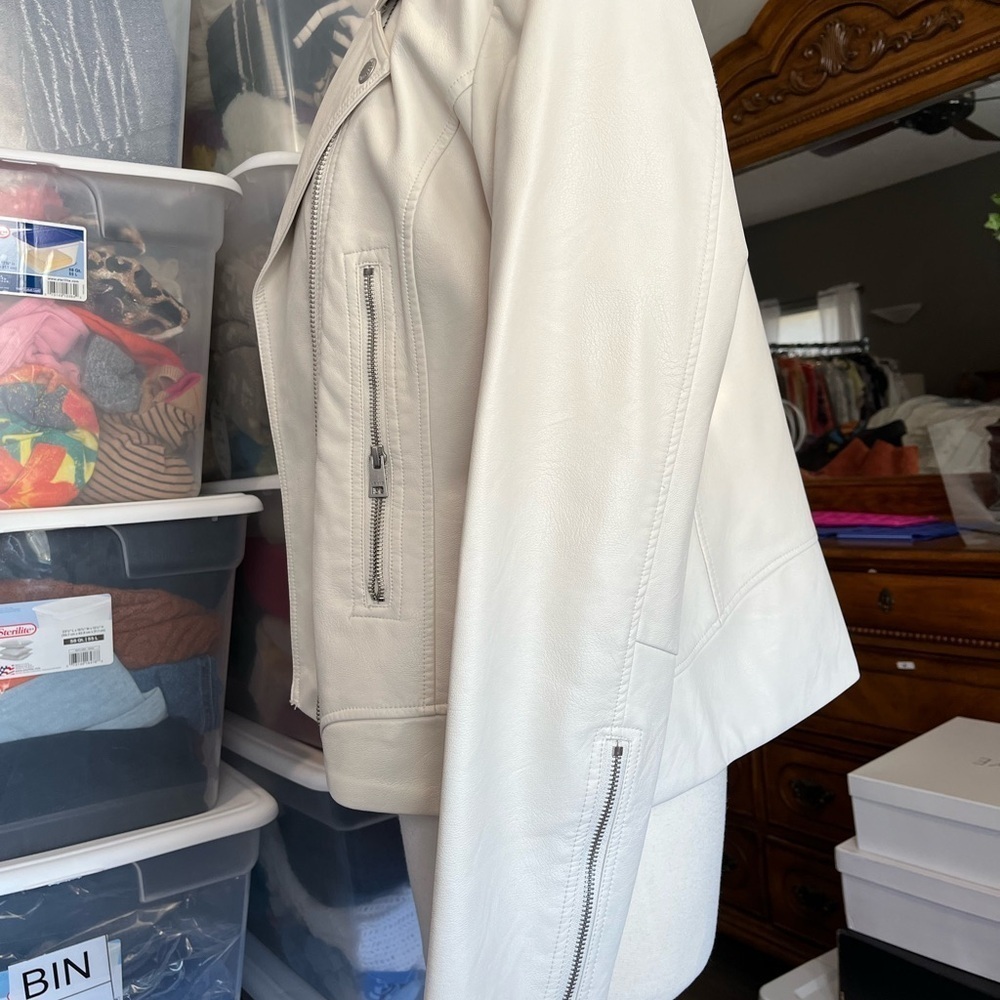 PU Cream Levi Jacket - Picture 3 of 12